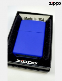 Zippo azul grabado nombre personalizado.