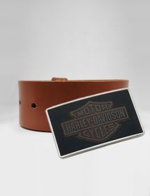 Cinturón y Hebilla de Cuero marrón grabado láser.